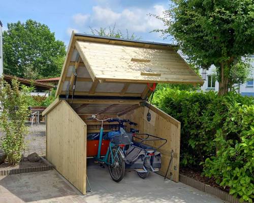 Lastenradgarage aus Holz